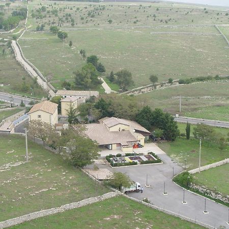 Hotel Antica Stazione Chiaramonte Gulfi Exterior foto