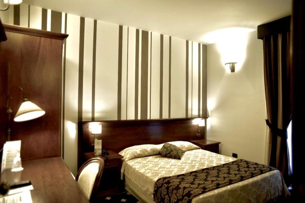 Hotel Antica Stazione Chiaramonte Gulfi Exterior foto