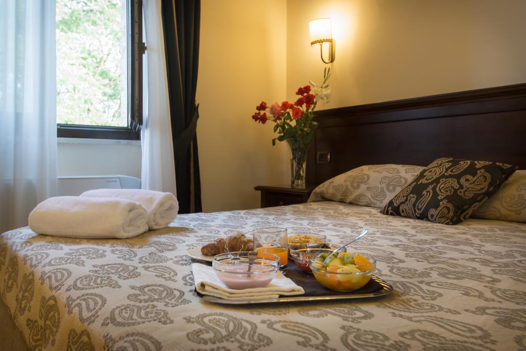 Hotel Antica Stazione Chiaramonte Gulfi Exterior foto