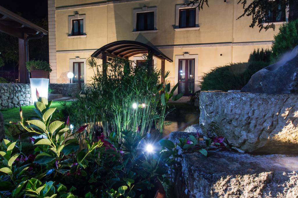Hotel Antica Stazione Chiaramonte Gulfi Exterior foto